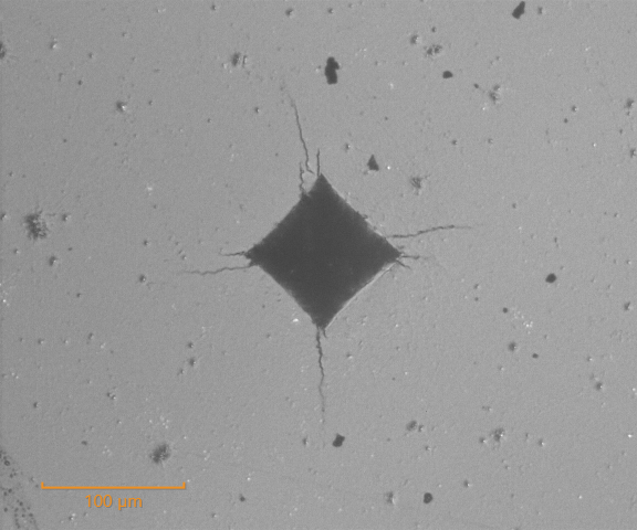 一個較差的裂紋剖面的例子如圖，如果裂紋太多或裂紋長度不均勻，則不能使用硬度法來估算