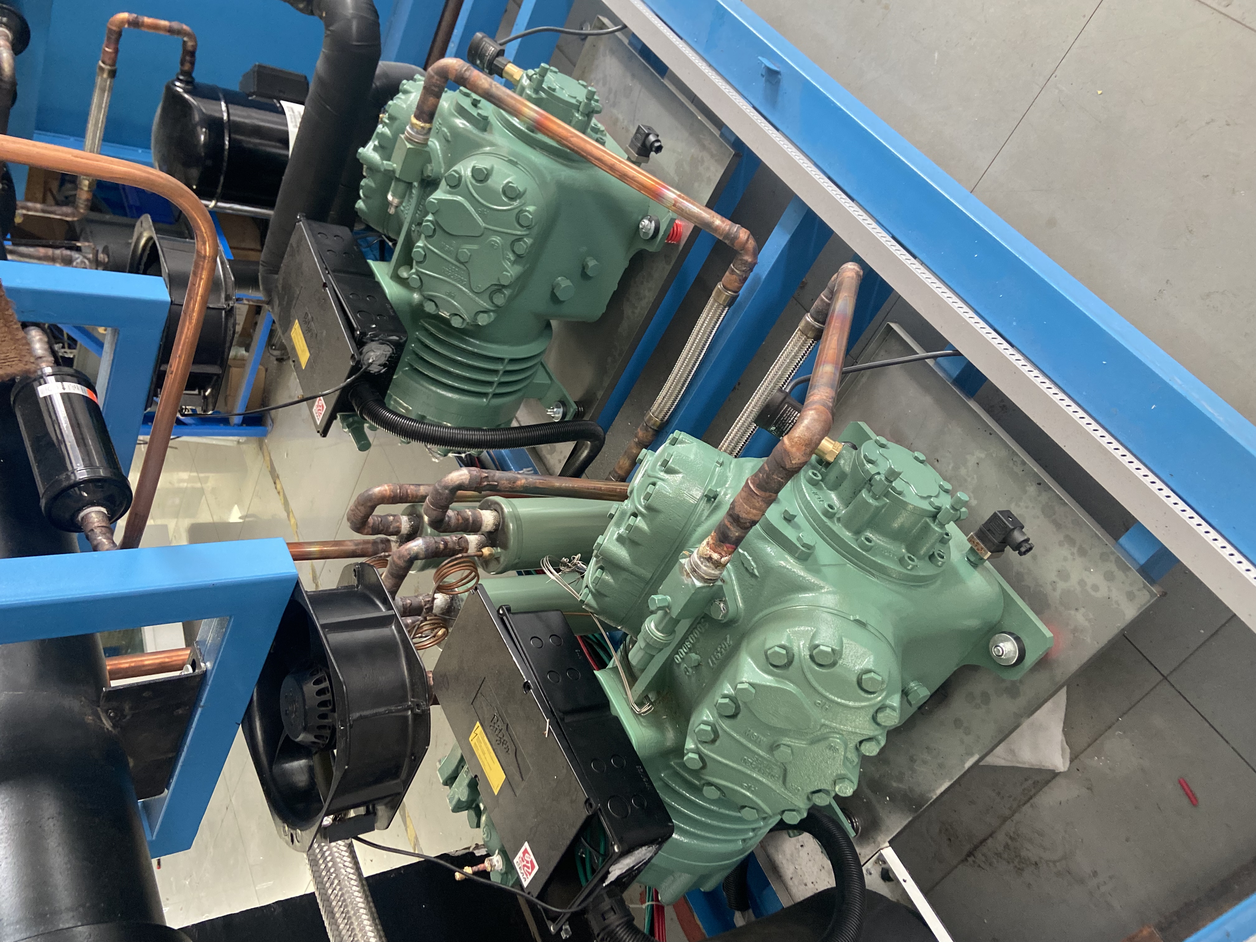 恒溫恒濕箱使用壓縮機(jī)是示意圖