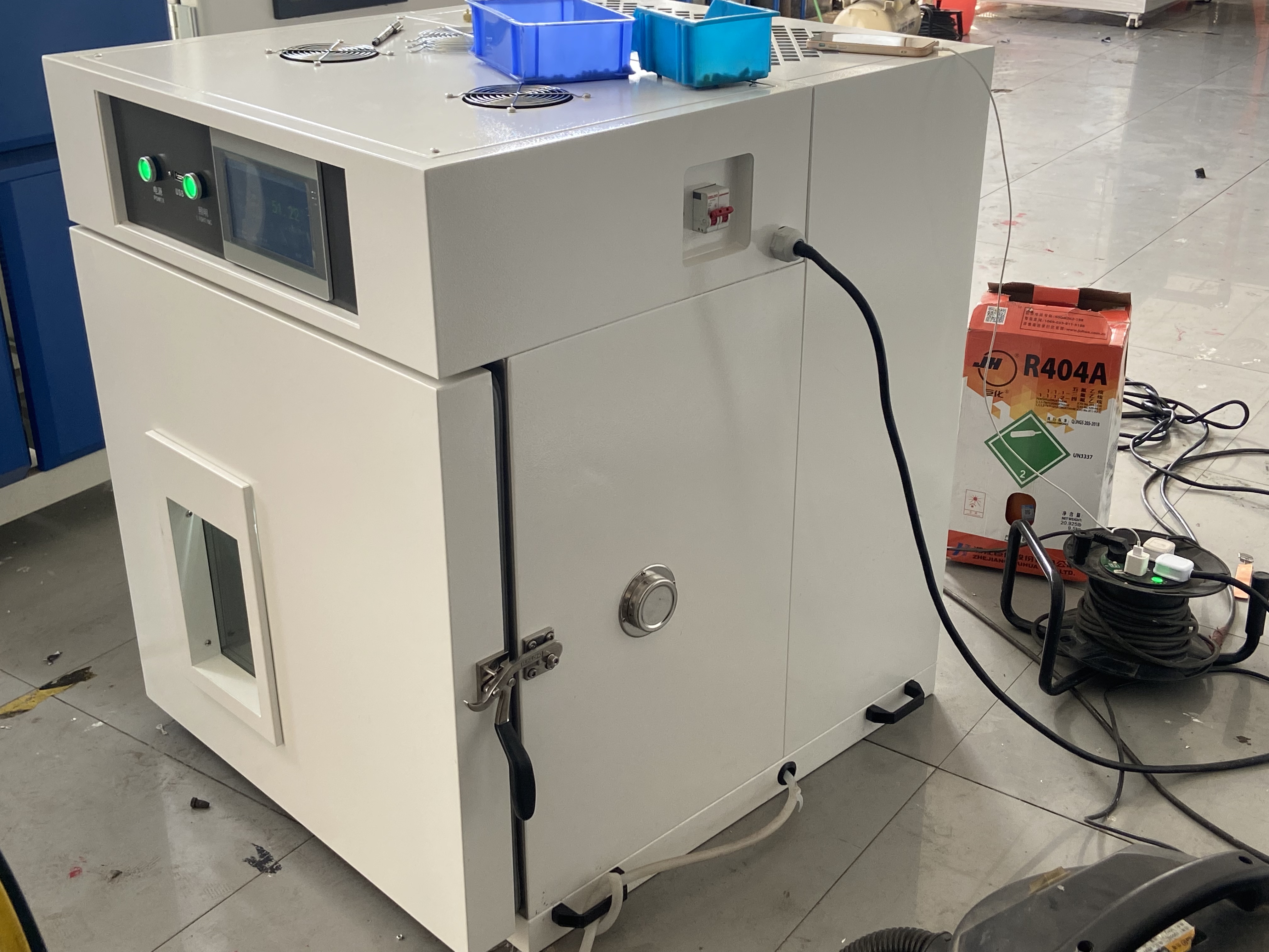 桌上型恒溫恒濕試驗箱示意圖